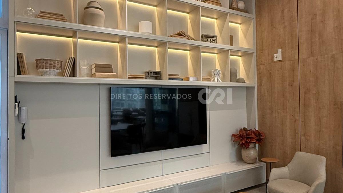 Apartamento com 3 suítes no Garden Square Residence na Meia Praia, Itapema