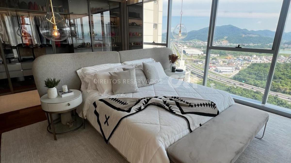 Apartamento com 3 suítes no Edifício Copenhagen na Barra Sul em Balneário Camboriú