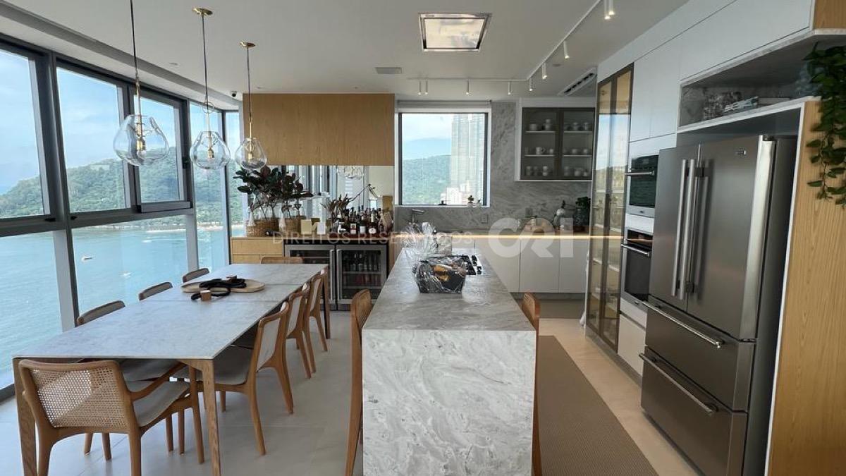 Apartamento com 3 suítes no Edifício Copenhagen na Barra Sul em Balneário Camboriú