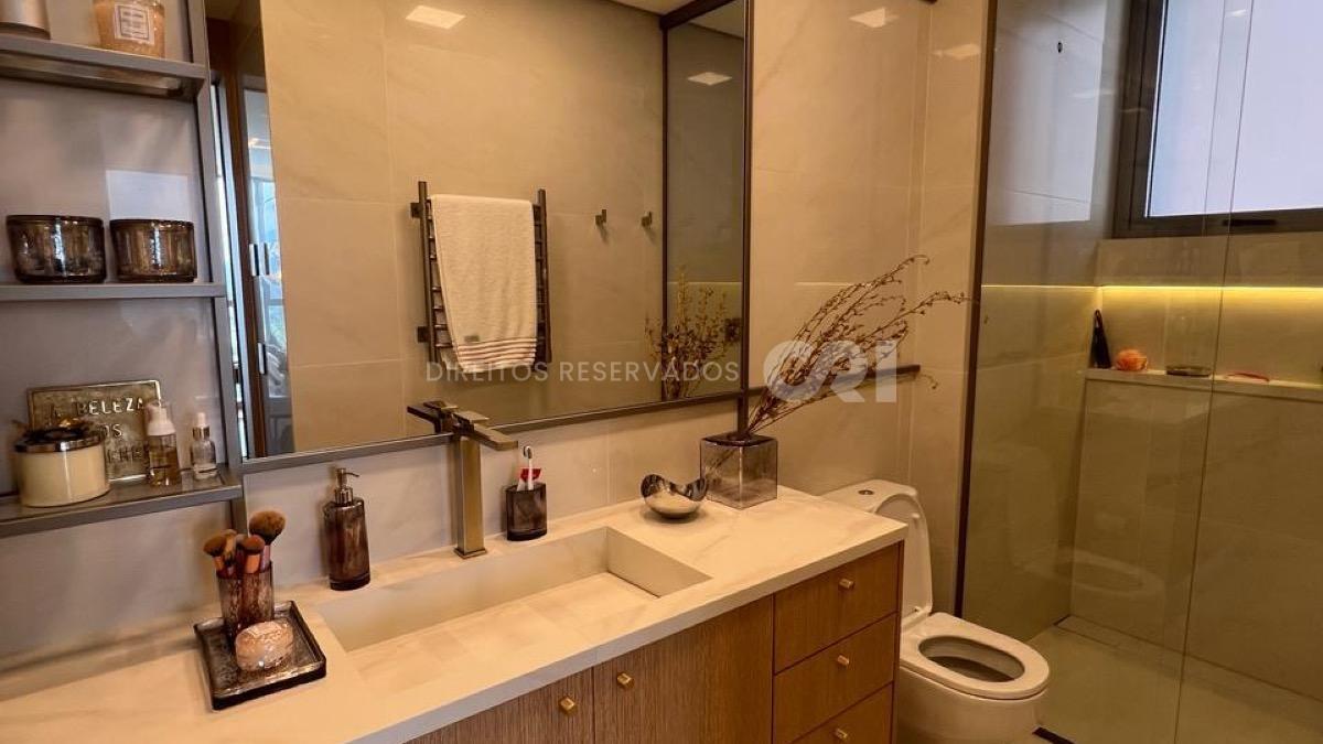 Apartamento com 3 suítes no Edifício Copenhagen na Barra Sul em Balneário Camboriú
