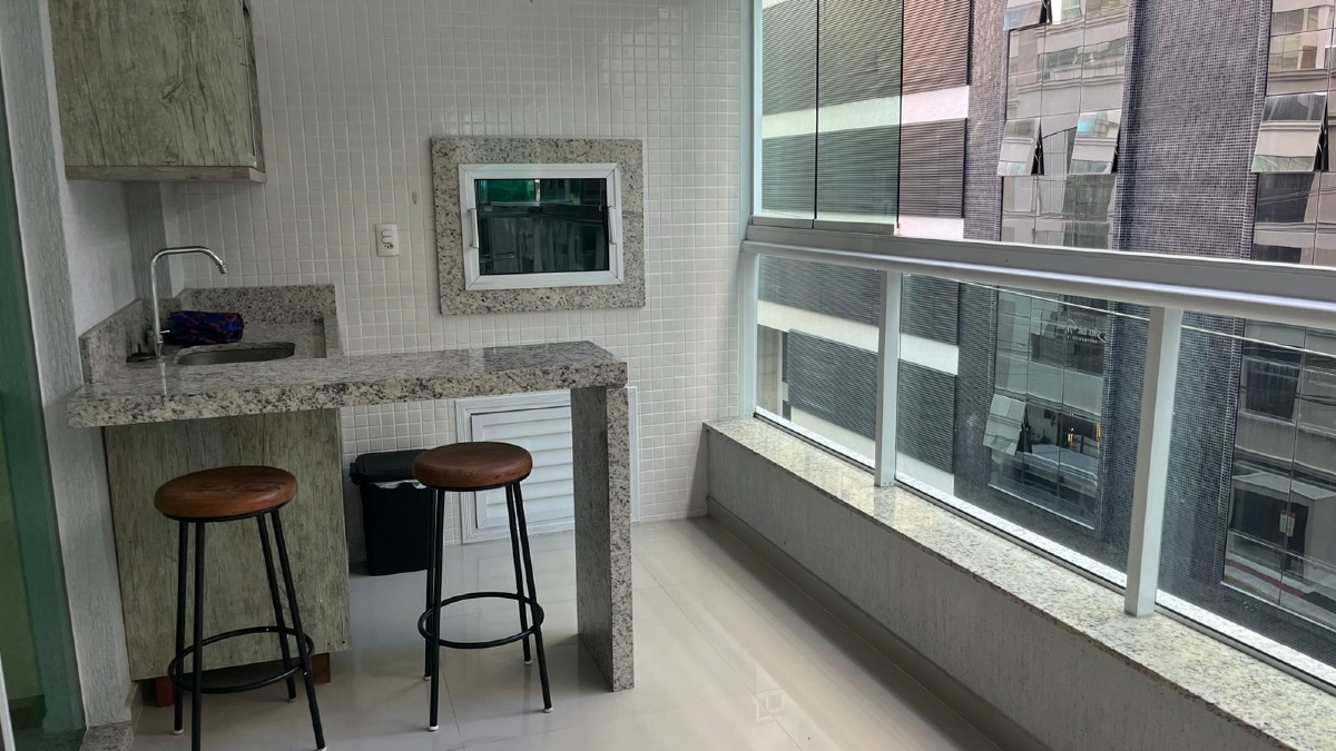 Apartamento com 3 suítes no Edifício Mar de Beaufort