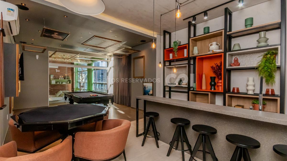 COPA: Apartamento com 3 suítes no Edifício Pienza na Meia Praia Itapema