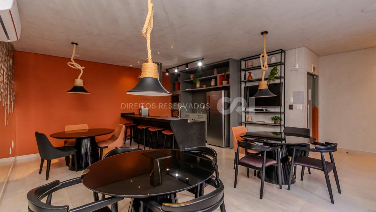 COPA: Apartamento com 3 suítes no Edifício Pienza na Meia Praia Itapema