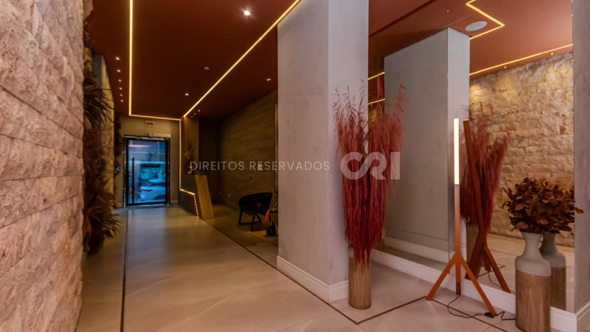 COPA: Apartamento com 3 suítes no Edifício Pienza na Meia Praia Itapema