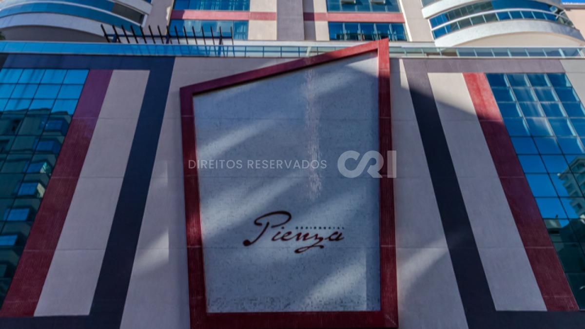 COPA: Apartamento com 3 suítes no Edifício Pienza na Meia Praia Itapema