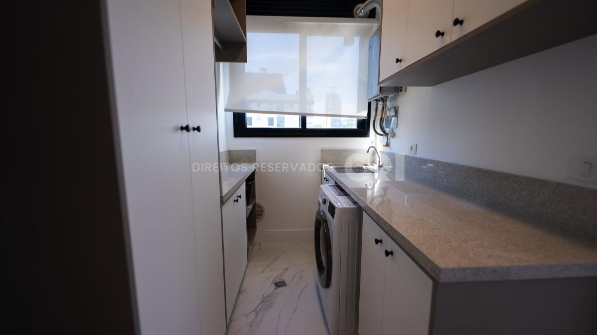Apartamento com 4 suítes no Infinity Residence Club em Morretes Itapema