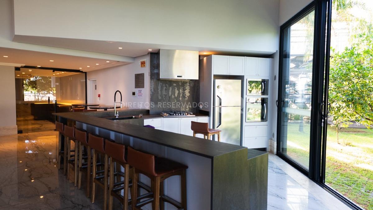 Apartamento com 4 suítes no Infinity Residence Club em Morretes Itapema