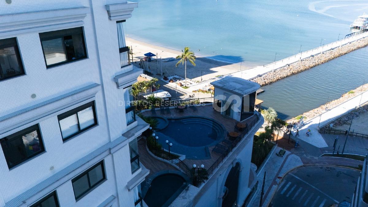 Apartamento com 4 suítes no Infinity Residence Club em Morretes Itapema