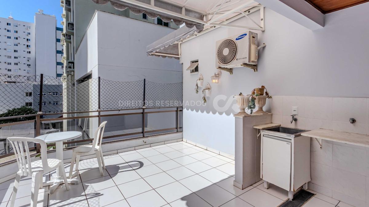 Cobertura no Residencial Dona Elenir com 3 quartos no Centro de Balneário Camboriú