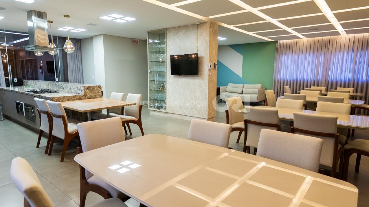 Apartamento com 3 suítes no Edifício Villa Guilhermina no Centro de Itapema