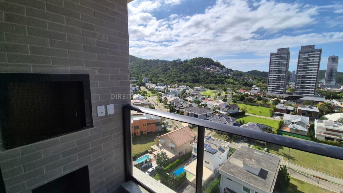 Apartamento com 2 dormitórios no edifício Manu Bay na Praia Brava em Itajaí