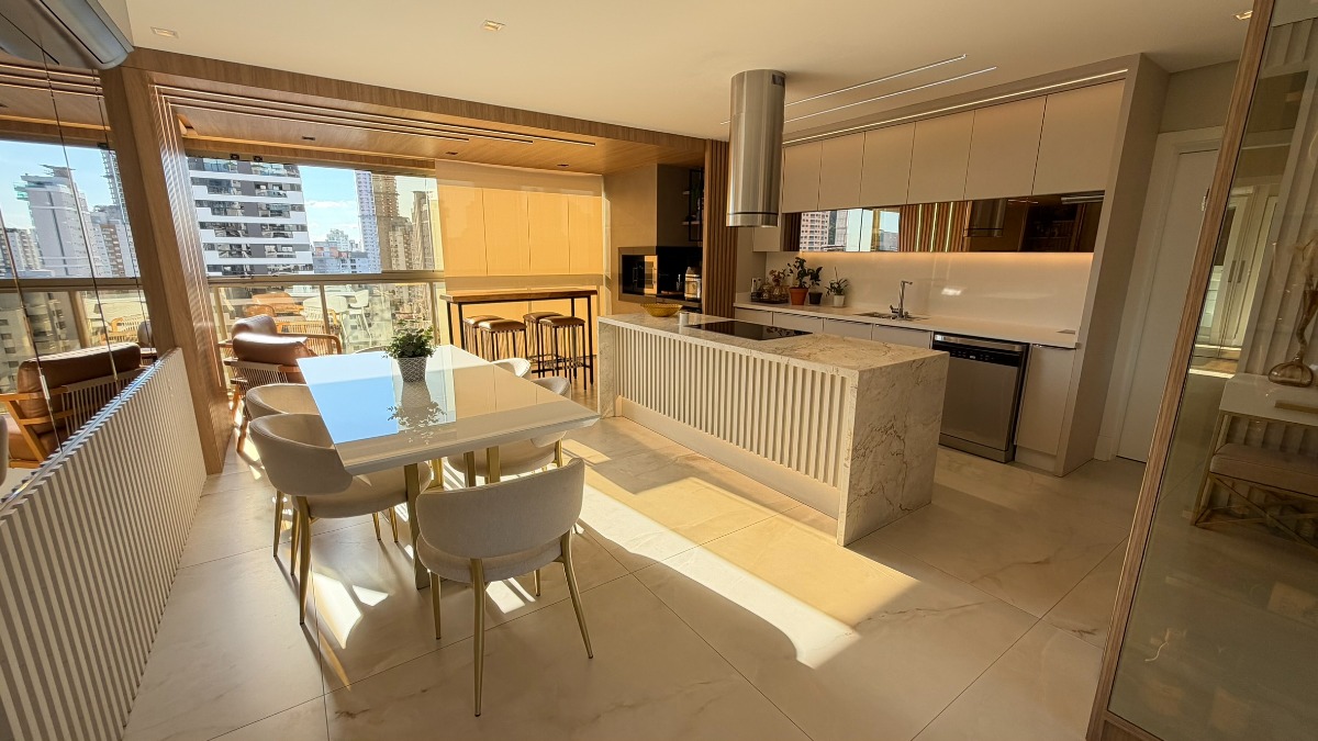 Apartamento com 3 quartos no edifício Classic no bairro Fazenda em Itajaí