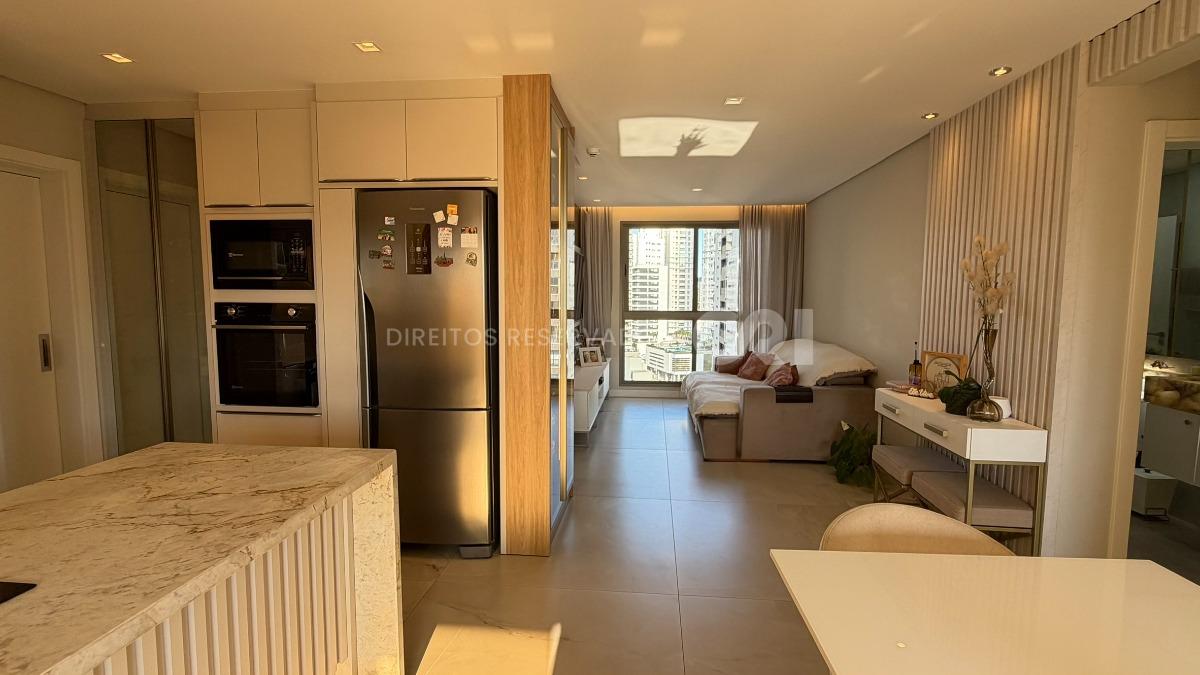 Apartamento com 3 quartos no edifício Classic no bairro Fazenda em Itajaí