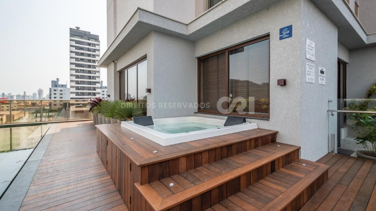 Apartamento com 3 quartos no edifício Classic no bairro Fazenda em Itajaí