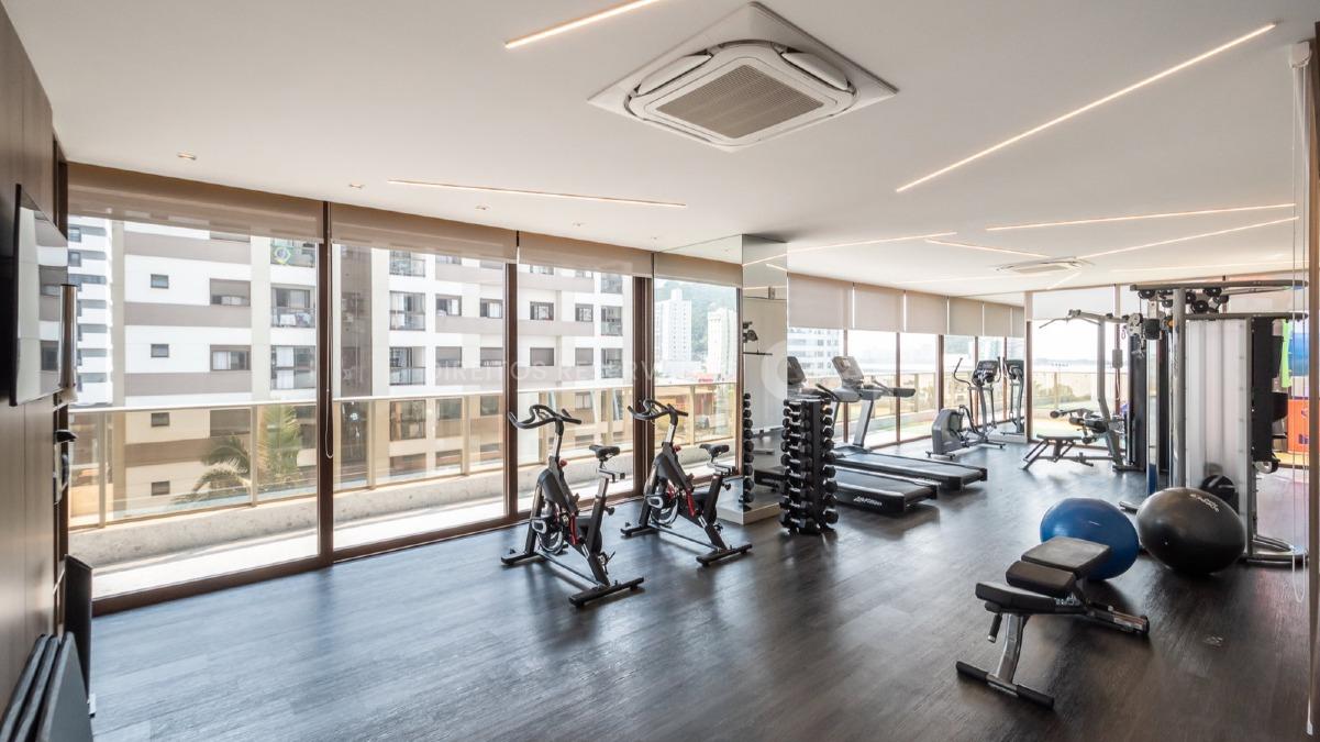 Apartamento com 3 quartos no edifício Classic no bairro Fazenda em Itajaí