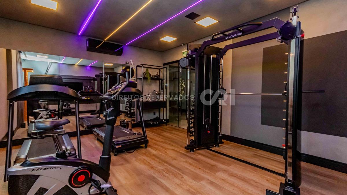 Apartamento com 3 suítes no edifício Porto Valência na Meia Praia em Itapema