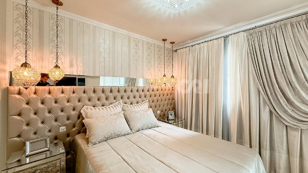 Apartamento com 4 suítes no Le Prestige na Meia Praia em Itapema