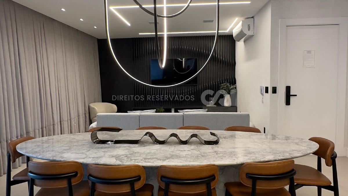 Apartamento com 3 suítes no Nizuc Residence na Meia Praia em Itapema