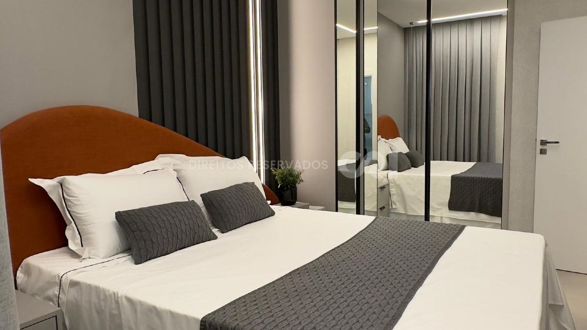 Apartamento com 3 suítes no Nizuc Residence na Meia Praia em Itapema