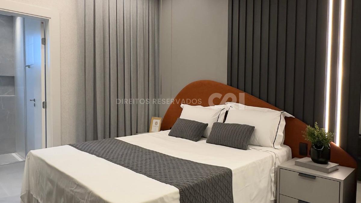 Apartamento com 3 suítes no Nizuc Residence na Meia Praia em Itapema