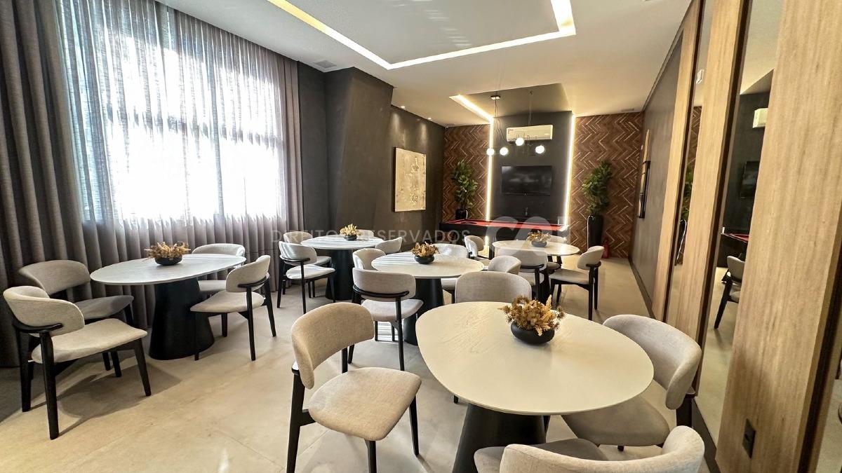 Apartamento com 3 suítes no Nizuc Residence na Meia Praia em Itapema