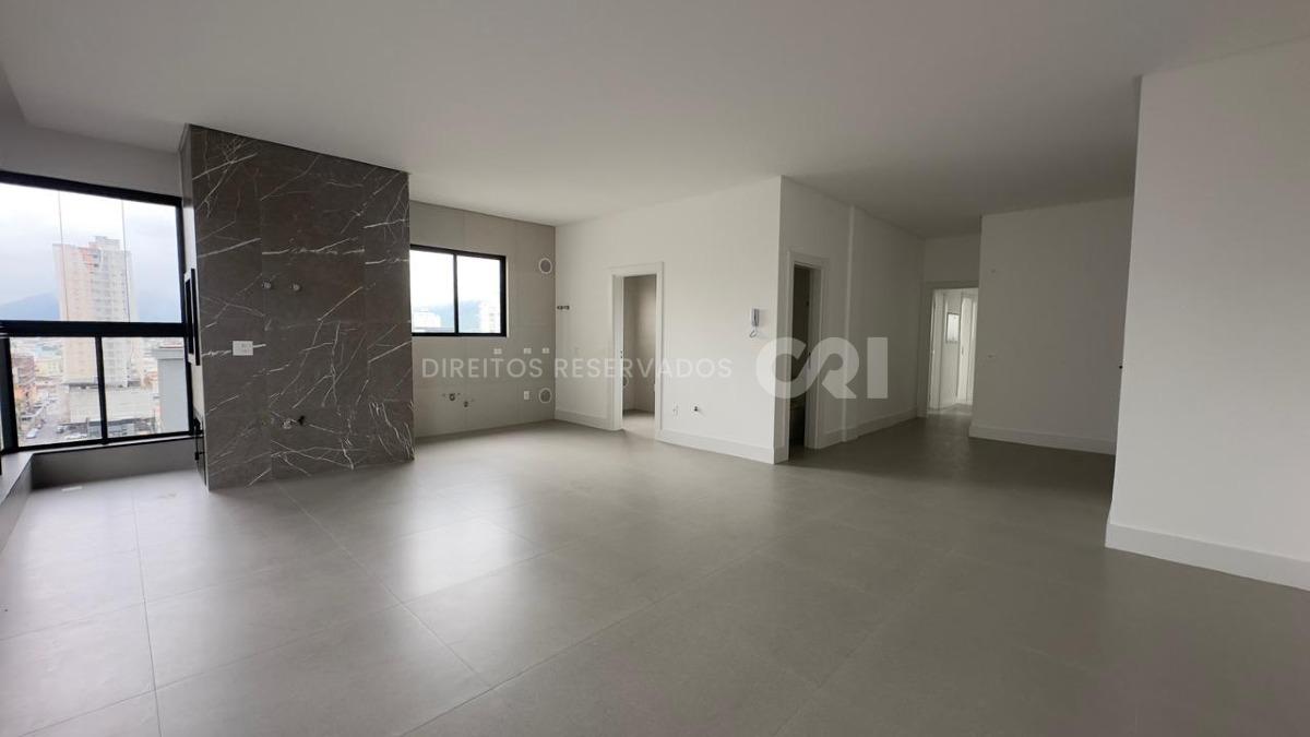 Apartamento com 3 suítes no Vancouver Residence na Meia Praia em Itapema