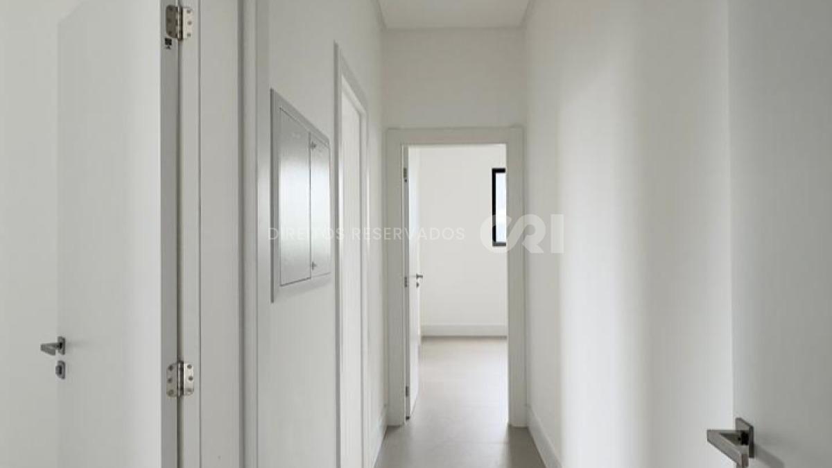 Apartamento com 3 suítes no Vancouver Residence na Meia Praia em Itapema