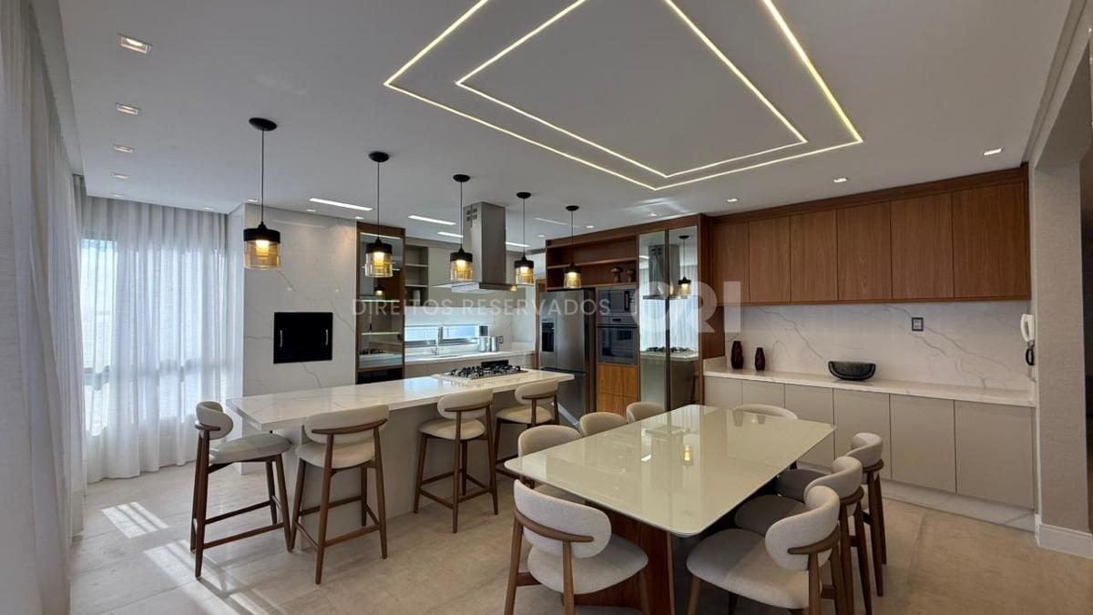 Apartamento quadra mar com 4 suítes no Residencial Milano na Meia Praia Itapema