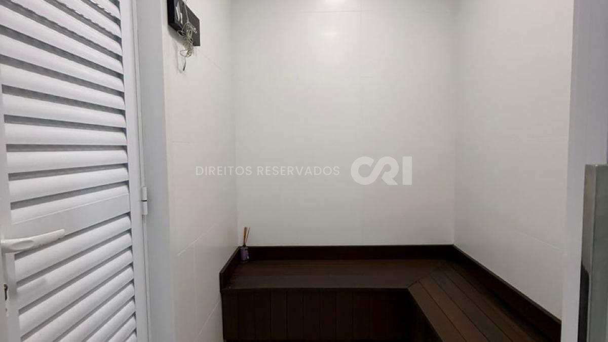 Apartamento quadra mar com 4 suítes no Residencial Milano na Meia Praia Itapema