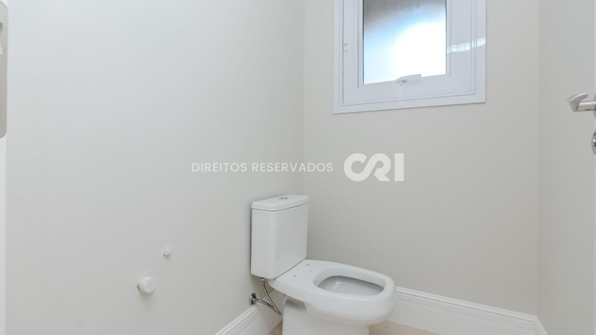 Apartamento com 4 suítes Le Biarritz Résidence na Meia Praia em Itapema