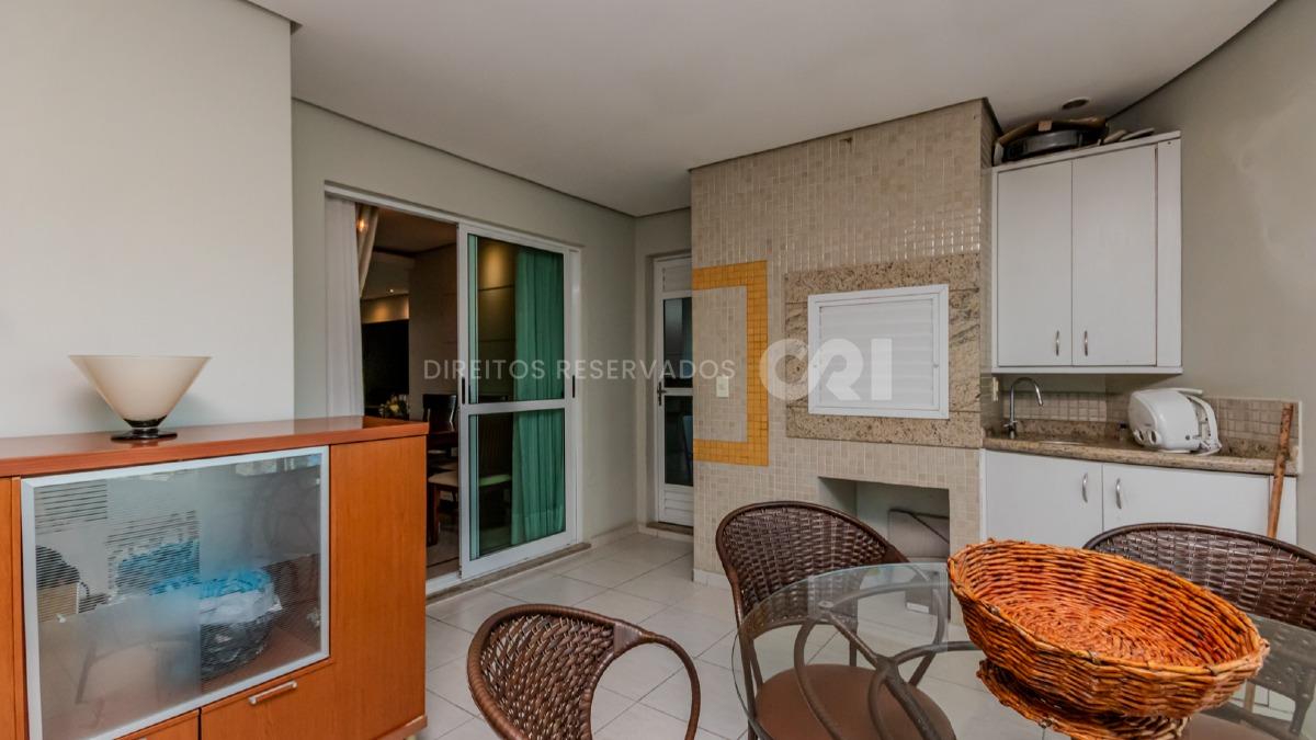 Apartamento com 2 suítes no Villaggio Di Roma no Centro de Balneário Camboriú