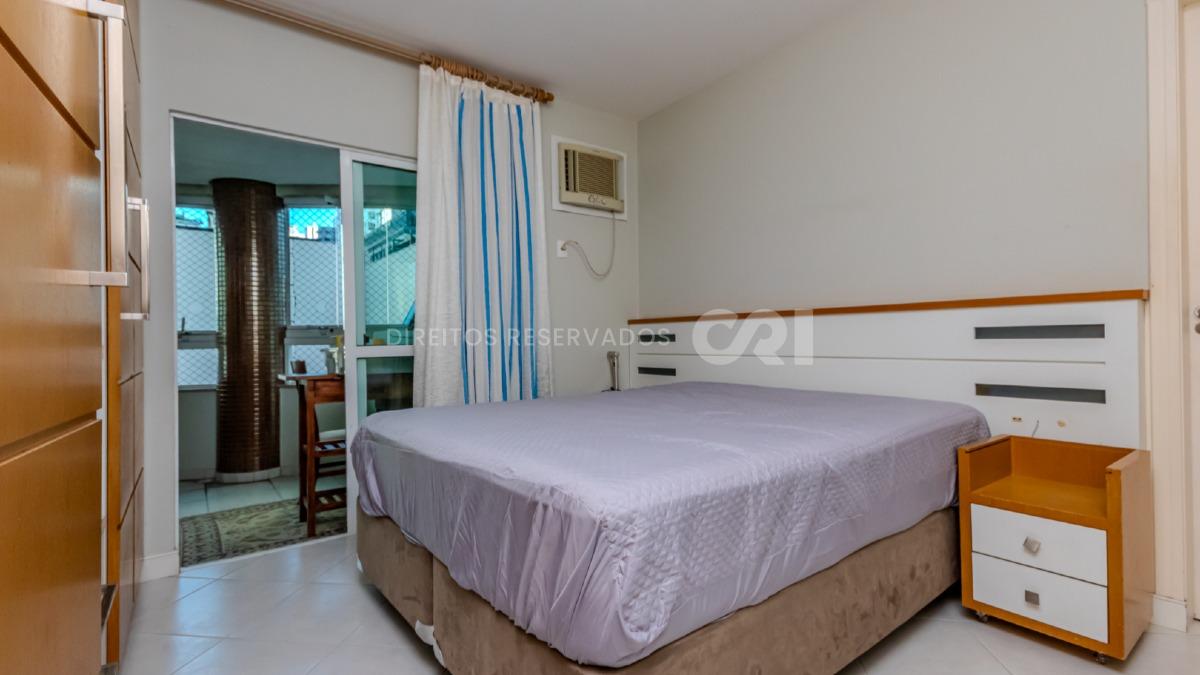 Apartamento com 2 suítes no Villaggio Di Roma no Centro de Balneário Camboriú