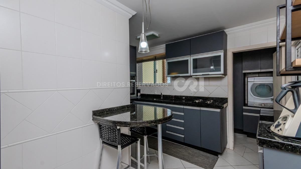 Apartamento com 2 suítes no Villaggio Di Roma no Centro de Balneário Camboriú