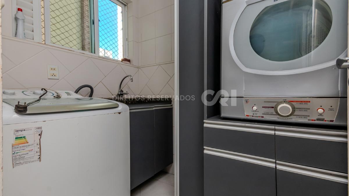 Apartamento com 2 suítes no Villaggio Di Roma no Centro de Balneário Camboriú