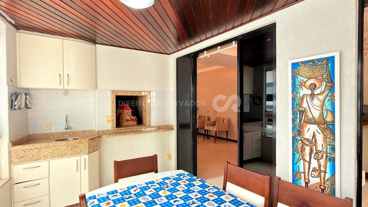 Apartamento com 2 Quartos no Edifício Orion no Centro de Balneário Camboriú
