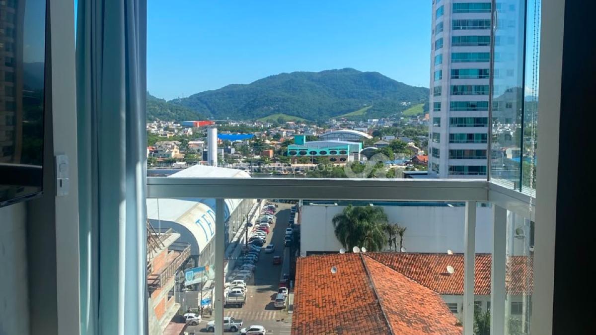 Apartamento com 2 Quartos no Edifício Teorema na Barra Sul de Balneário Camboriú
