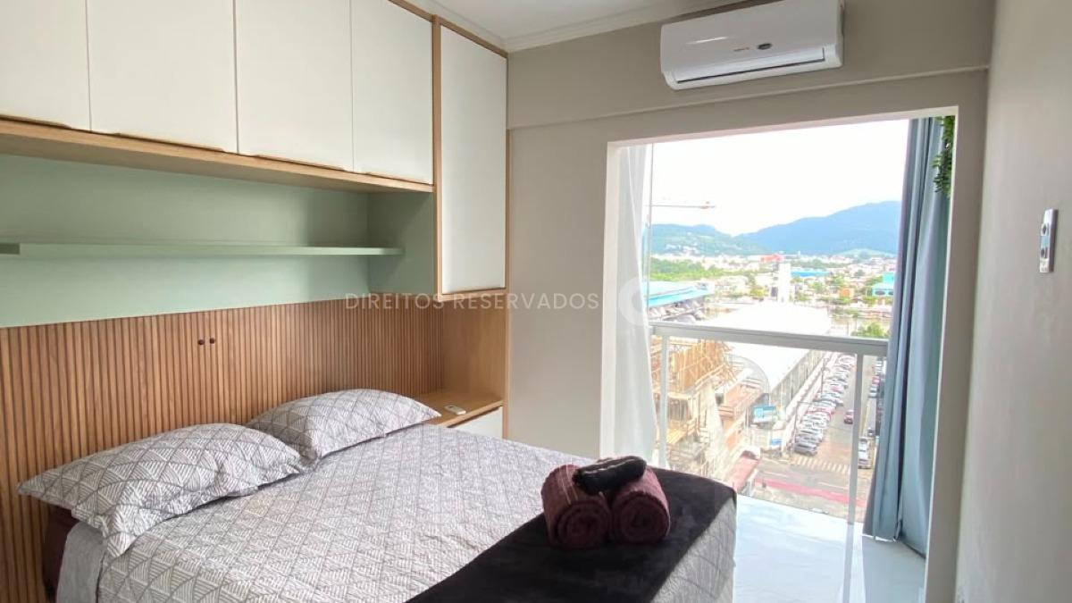 Apartamento com 2 Quartos no Edifício Teorema na Barra Sul de Balneário Camboriú