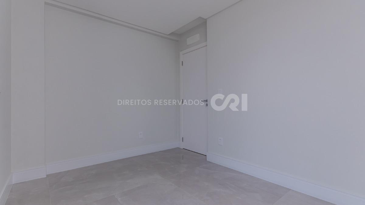 Cobertura Duplex com 3 Suítes no Brava Center Residence na Praia Brava em Itajaí