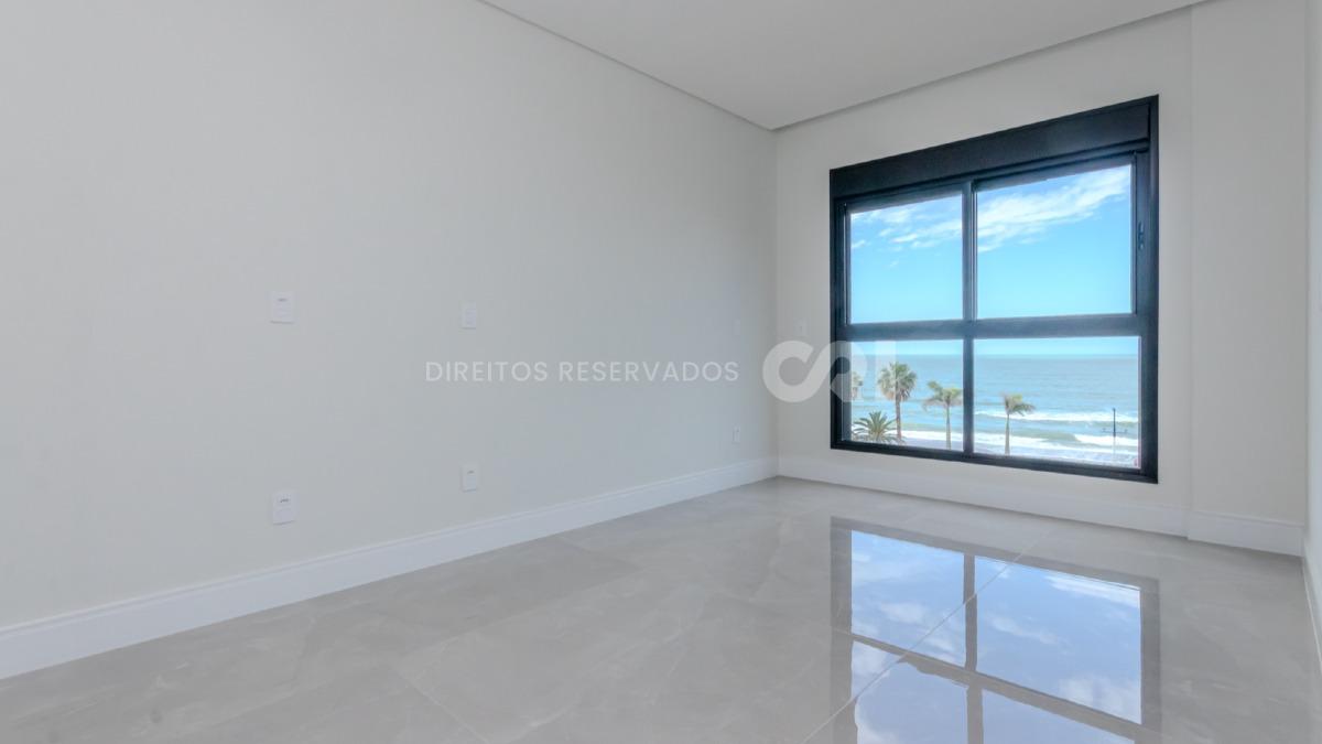 Cobertura Duplex com 3 Suítes no Brava Center Residence na Praia Brava em Itajaí