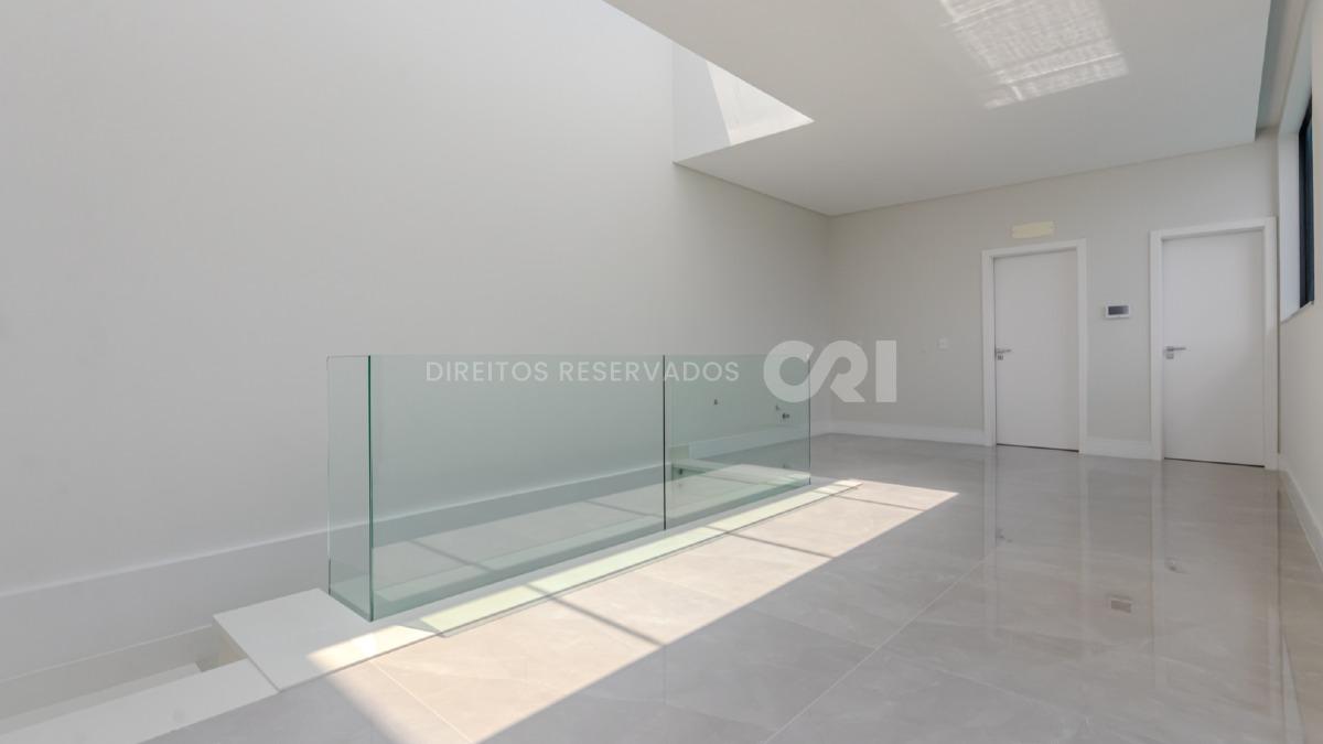 Cobertura Duplex com 3 Suítes no Brava Center Residence na Praia Brava em Itajaí