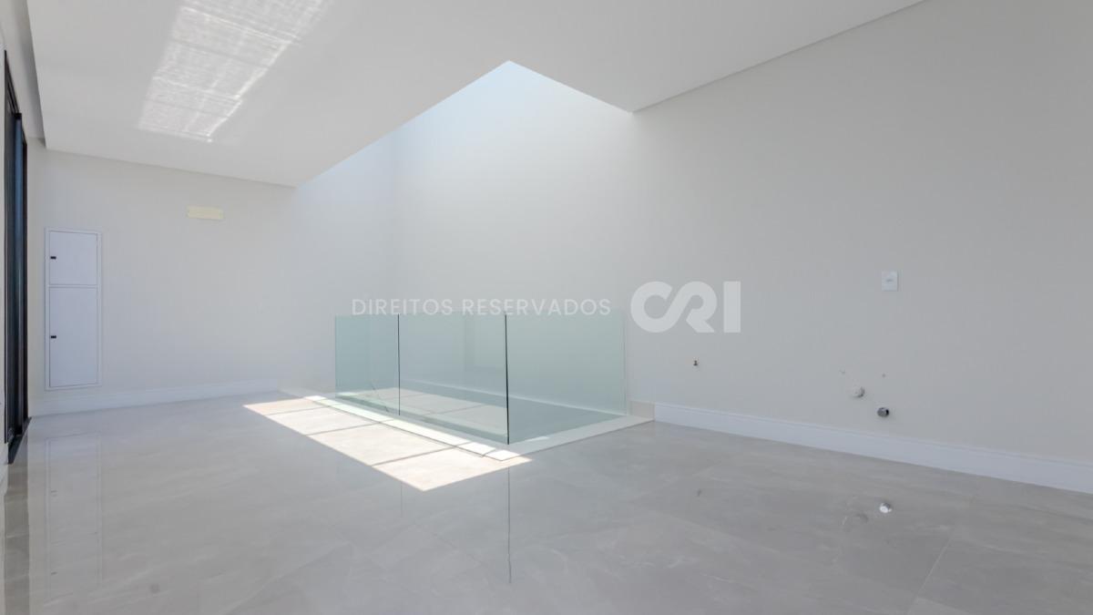 Cobertura Duplex com 3 Suítes no Brava Center Residence na Praia Brava em Itajaí