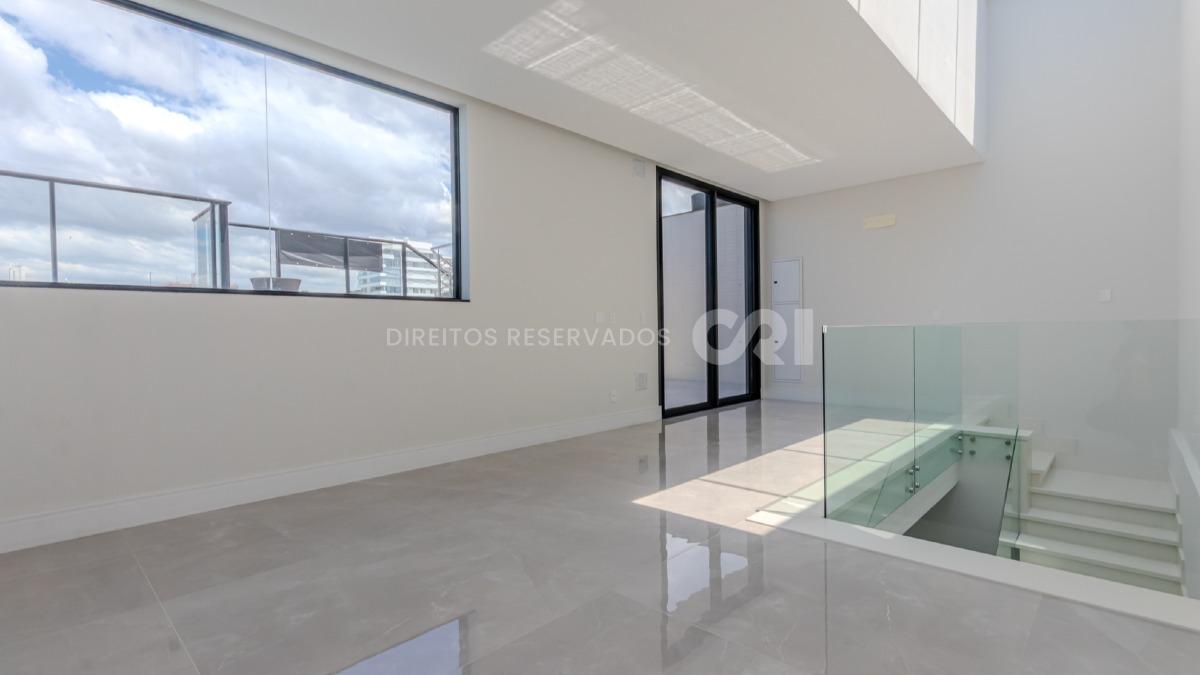 Cobertura Duplex com 3 Suítes no Brava Center Residence na Praia Brava em Itajaí