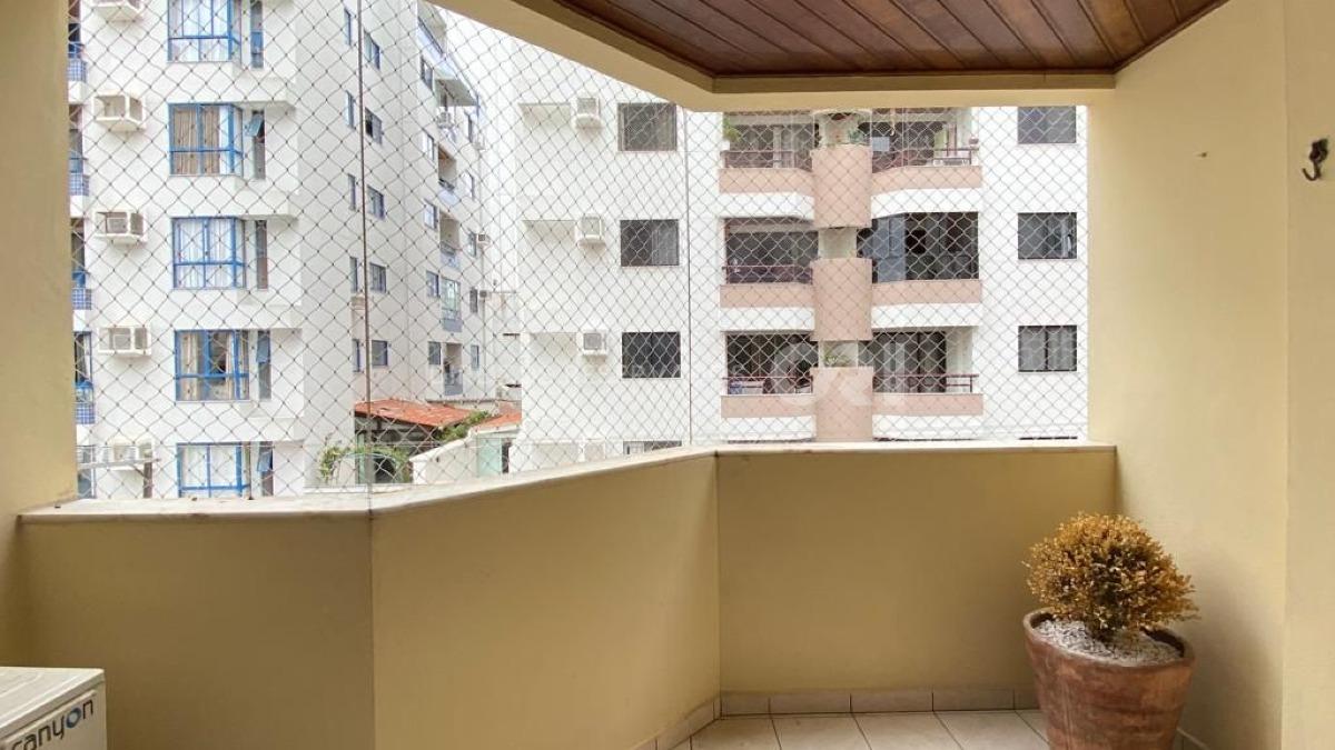 Apartamento com 2 quartos no Edifício Ágata no Centro de Balneário Camboriú