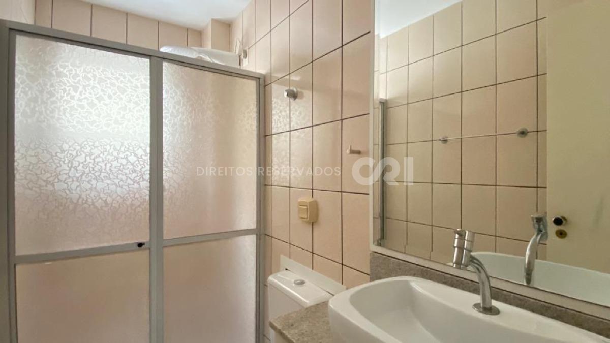 Apartamento com 2 quartos no Edifício Ágata no Centro de Balneário Camboriú