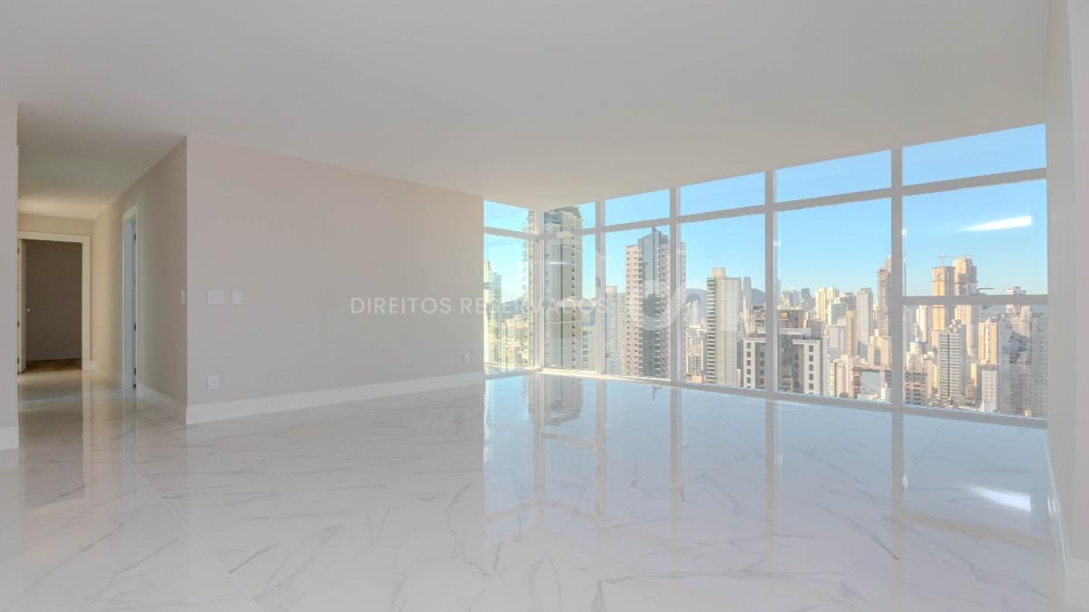 Apartamento com 4 quartos no Horizon Residence no Centro em Balneário Camboriú