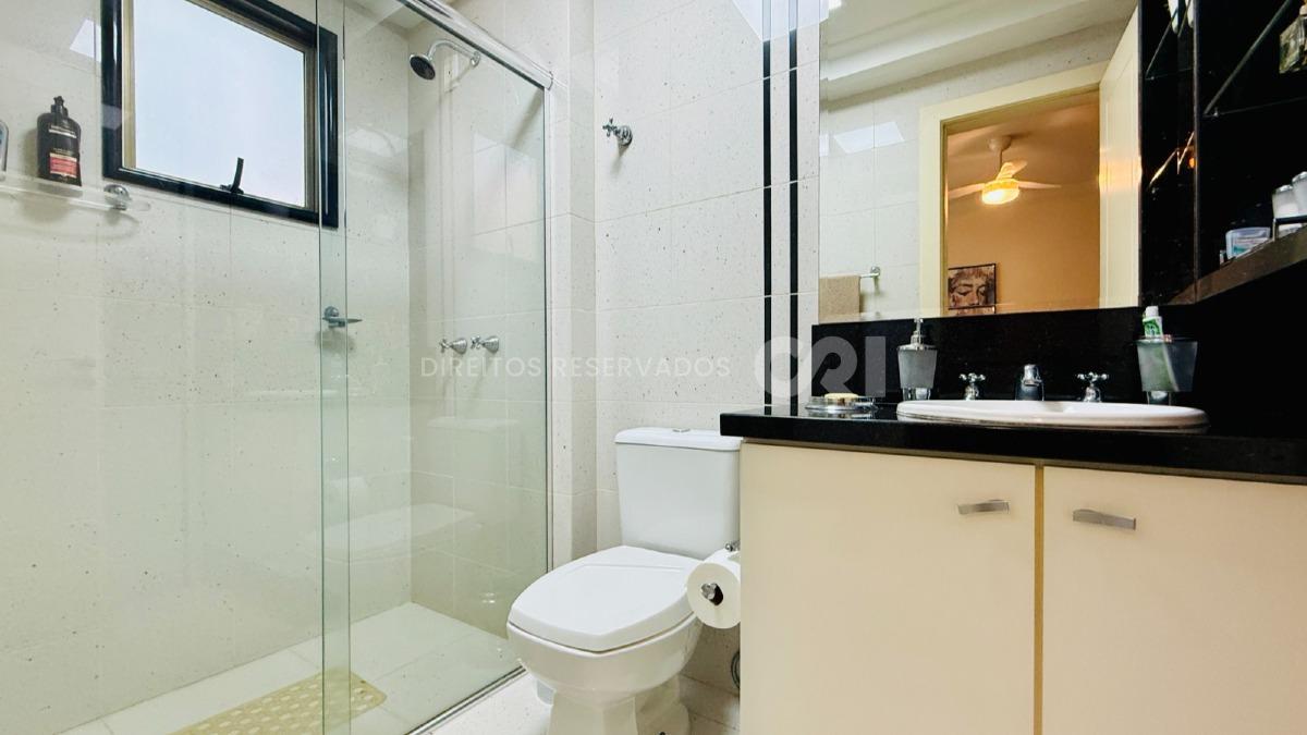 Apartamento com 3 Suítes Frente Mar no Arc de Triomphe no Pioneiros em Balneário Camboriú