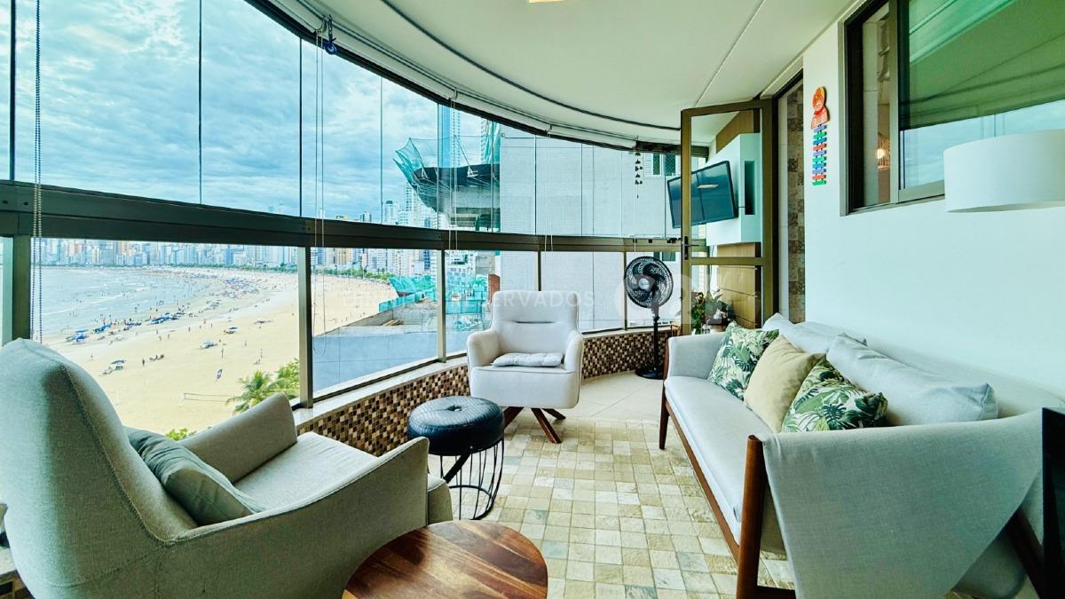 Apartamento com 3 Suítes Frente Mar no Arc de Triomphe no Pioneiros em Balneário Camboriú