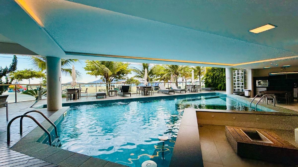 Apartamento com 3 Suítes Frente Mar no Arc de Triomphe no Pioneiros em Balneário Camboriú
