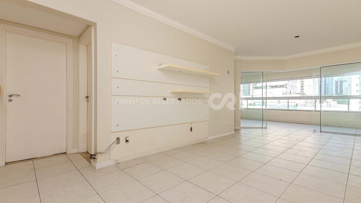 Apartamento com 3 quartos no Edificio Imperialle no Pioneiros em Balneario Camboriú