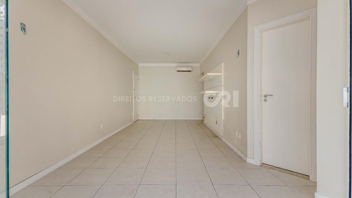 Apartamento com 3 quartos no Edificio Imperialle no Pioneiros em Balneario Camboriú